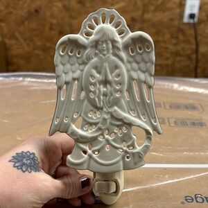 Lenox Ivory Angel Wall Light Decor